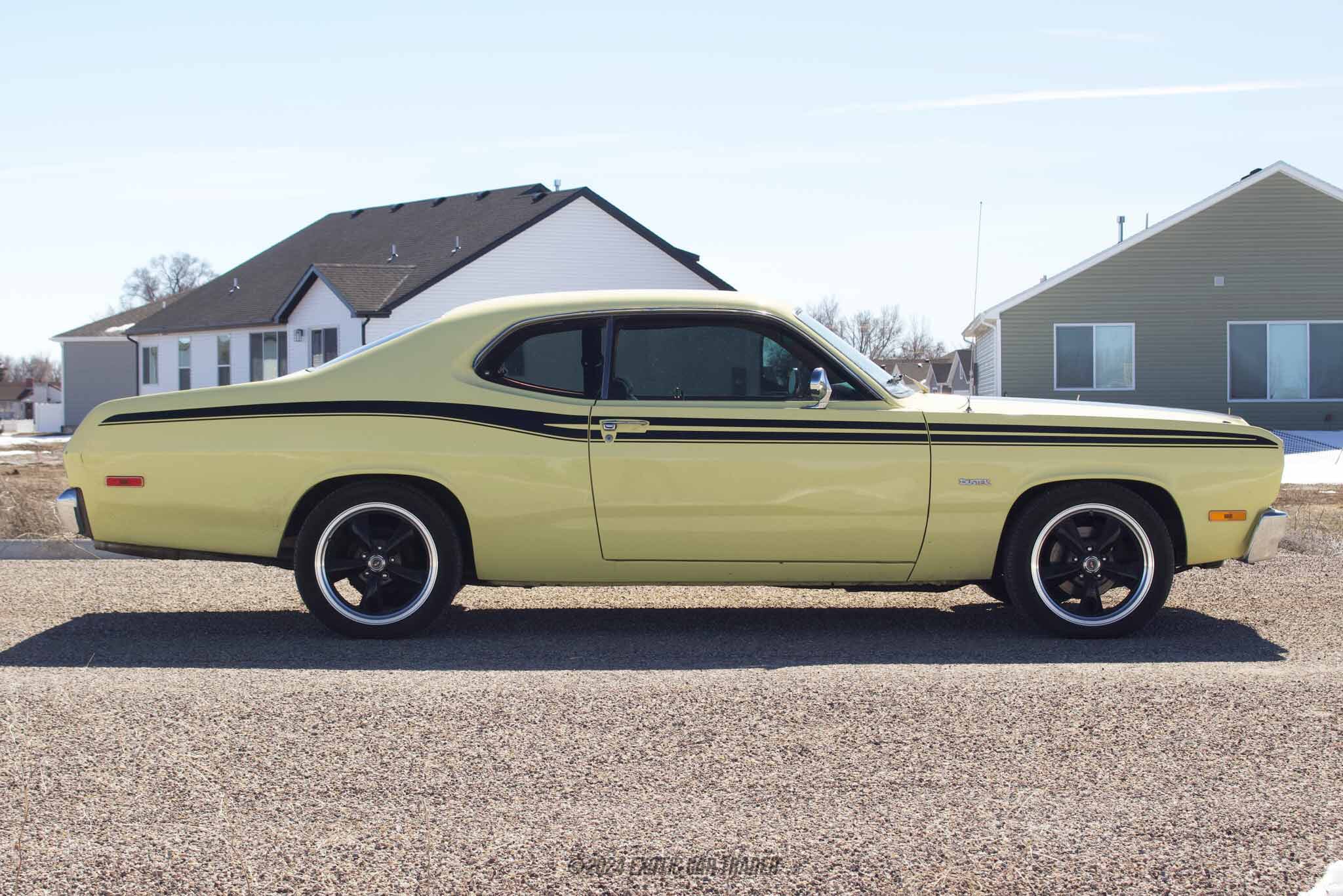 ミニカー 74 ENGLISH LEATHER PLYMOUTH DUSTER 74 ENGLISH LEATHER PLYMOUTH DUSTER ミニカー